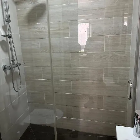 Casinha De Sao Pedro * פניש